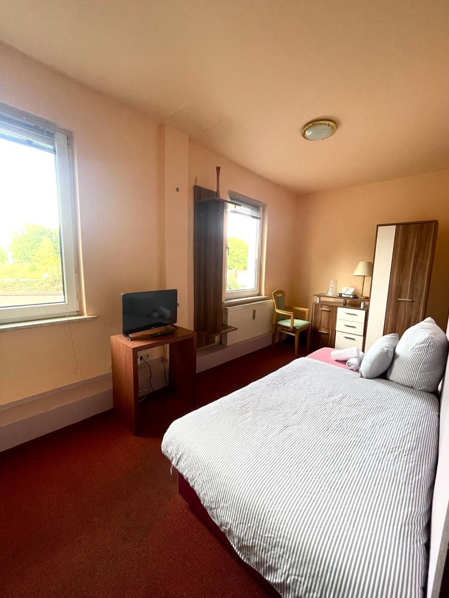 Neue Pfefferkiste Hostel *